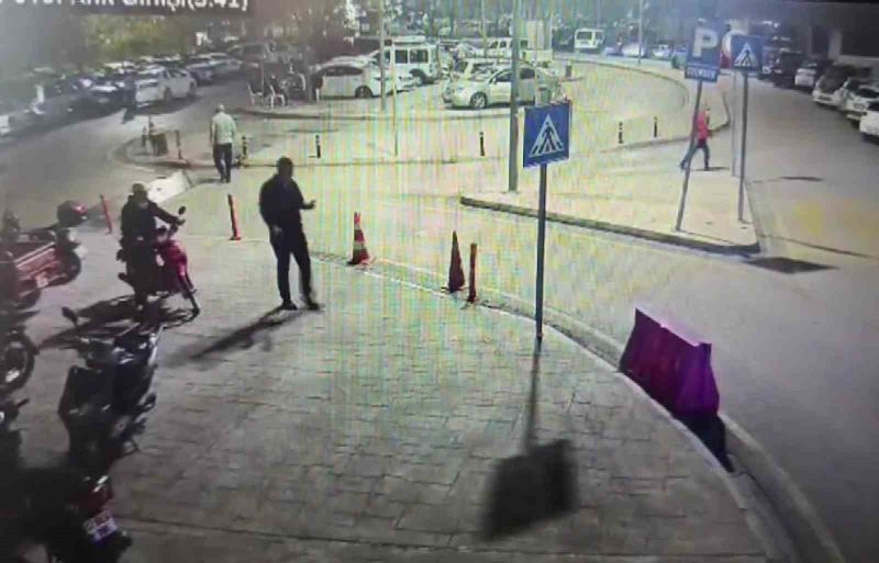 Ayak parmağı ağrıyınca, hastaneden motosiklet çalmış