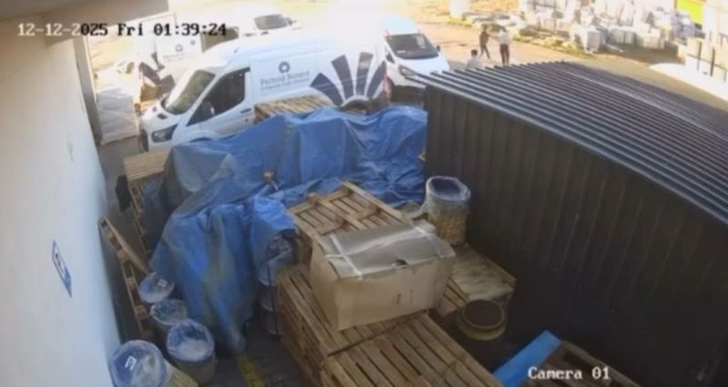 Adana’da bir kişinin bıçaklanarak öldürüldüğü olayın kamera kayıtları ortaya çıktı