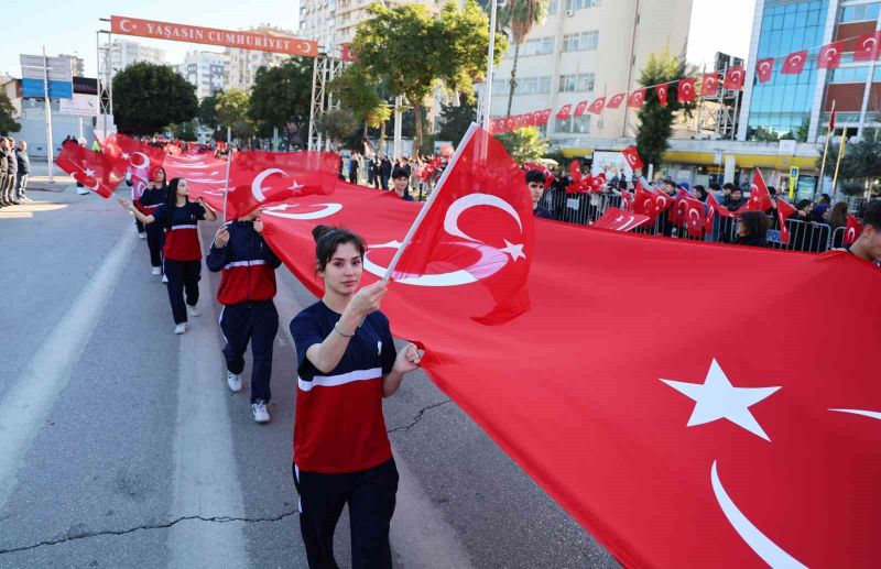 Adana’nın düşman işgalinden kurtuluşu coşkuyla kutlandı