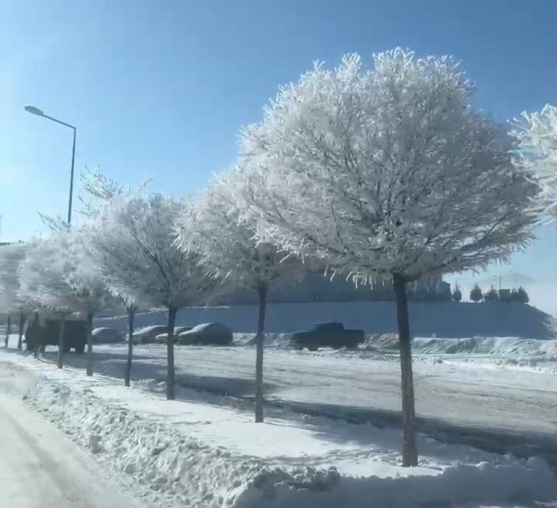 Tufanbeyli’de eksi 20 derecede kartpostallık manzara