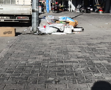 SEYHAN’DA ÇÖP KRİZİ BİTMEK BİLMİYOR